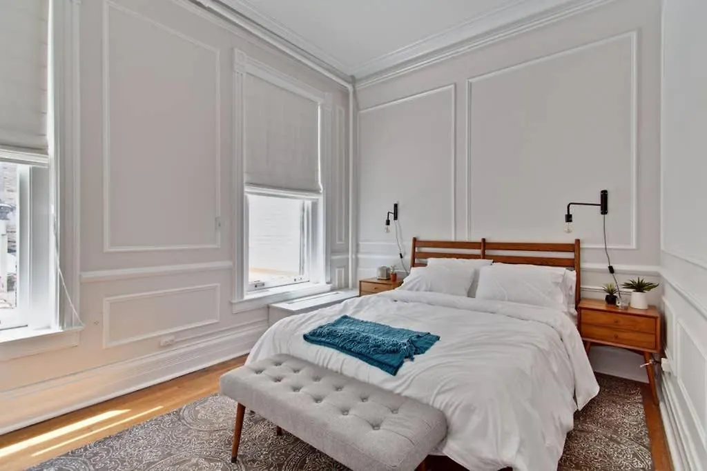 Historic Luxury Townhouse In Downtown Chicago-1